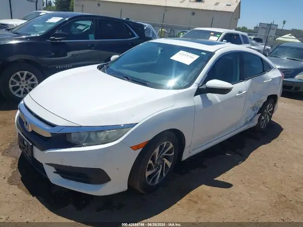 2HGFC2F72JH566175 2018 HONDA CIVIC - Image 2