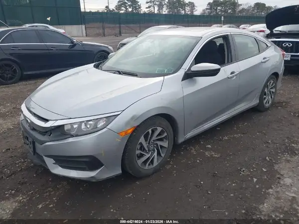 2HGFC2F72JH567438 2018 HONDA CIVIC - Image 2