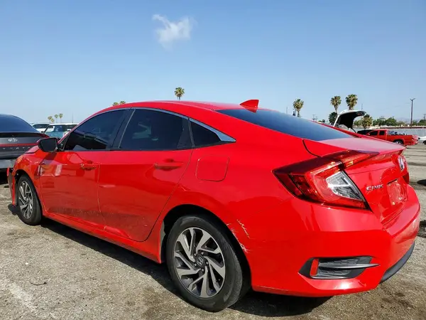 2HGFC2F72JH568668 2018 HONDA CIVIC - Image 2