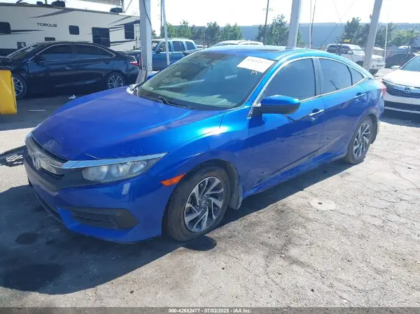 2HGFC2F72JH577807 2018 HONDA CIVIC - Image 2