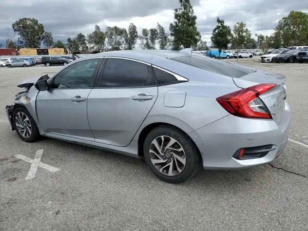 2HGFC2F72JH581873 2018 HONDA CIVIC - Image 2