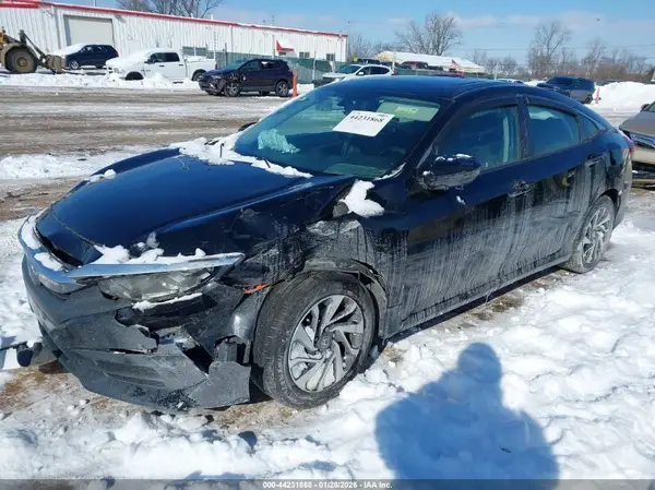 2HGFC2F72JH586944 2018 HONDA CIVIC - Image 2