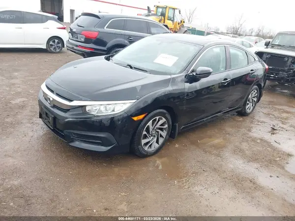 2HGFC2F72JH589617 2018 HONDA CIVIC - Image 2
