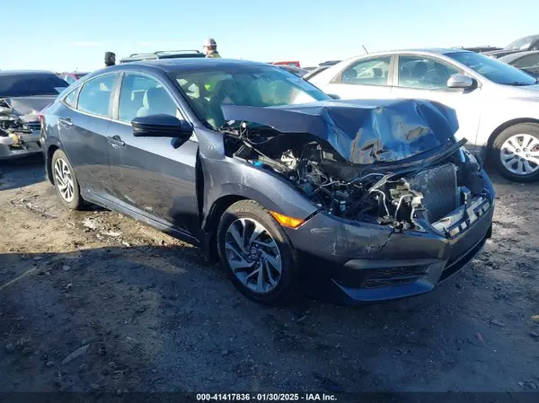 2HGFC2F72JH590248 2018 HONDA CIVIC - Image 1