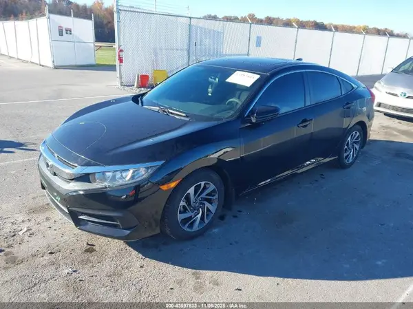 2HGFC2F72JH597006 2018 HONDA CIVIC - Image 2