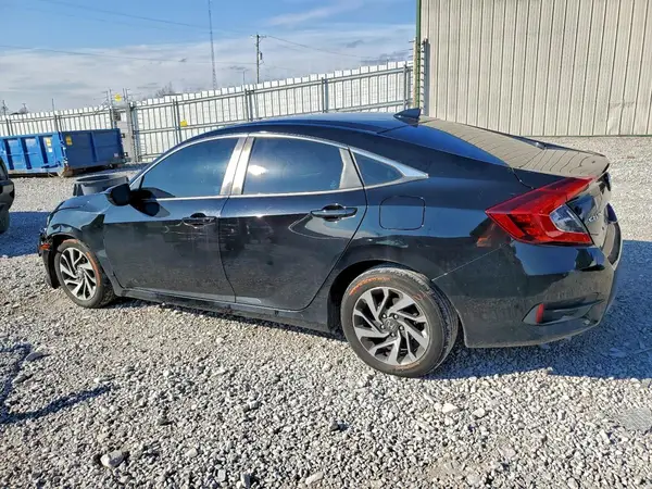 2HGFC2F72JH597636 2018 HONDA CIVIC - Image 2
