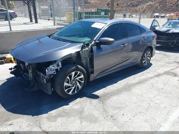 2HGFC2F72JH600051 2018 HONDA CIVIC - Image 2