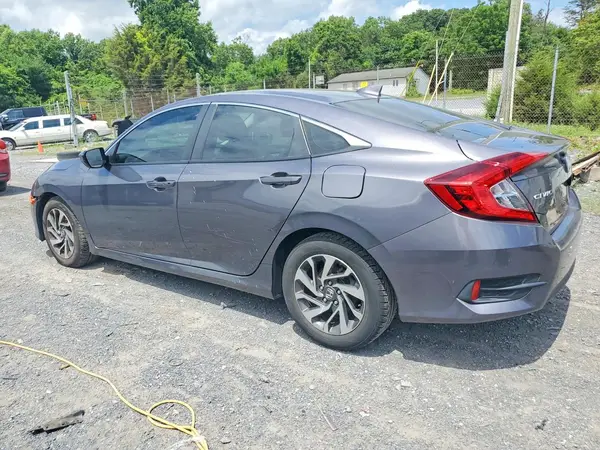2HGFC2F72JH608862 2018 HONDA CIVIC - Image 2