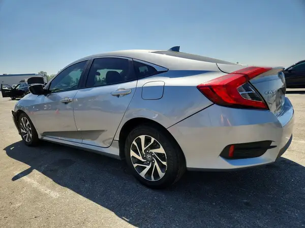 2HGFC2F72JH610868 2018 HONDA CIVIC - Image 2