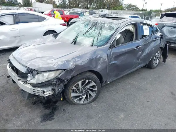 2HGFC2F73HH512572 2017 HONDA CIVIC - Image 2