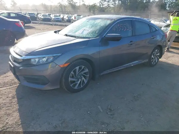 2HGFC2F73JH501979 2018 HONDA CIVIC - Image 2
