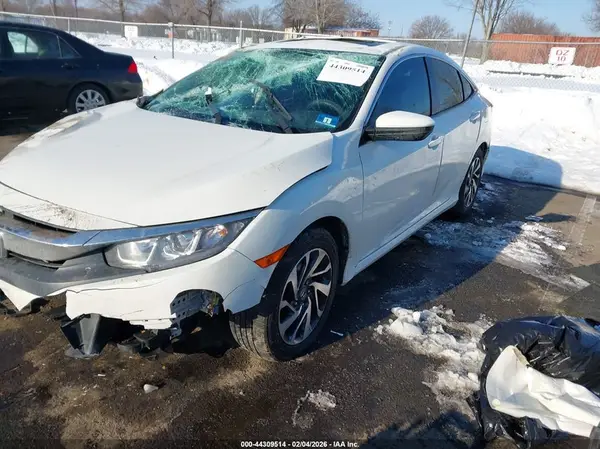 2HGFC2F73JH507541 2018 HONDA CIVIC - Image 2