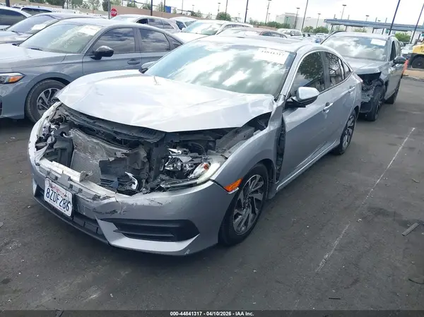2HGFC2F73JH525179 2018 HONDA CIVIC - Image 2