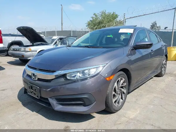 2HGFC2F73JH525988 2018 HONDA CIVIC - Image 2