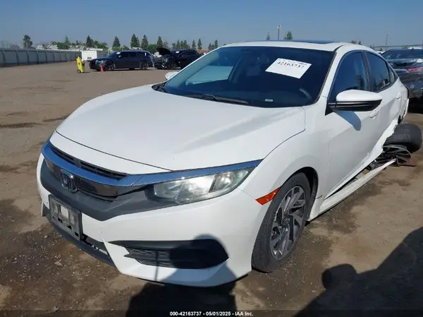 2HGFC2F73JH530642 2018 HONDA CIVIC - Image 2