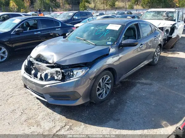 2HGFC2F73JH539177 2018 HONDA CIVIC - Image 2