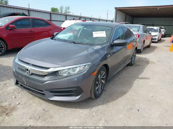 2HGFC2F73JH544976 2018 HONDA CIVIC - Image 2
