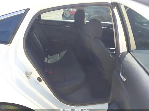2HGFC2F73JH551572 2018 HONDA CIVIC - Image 8