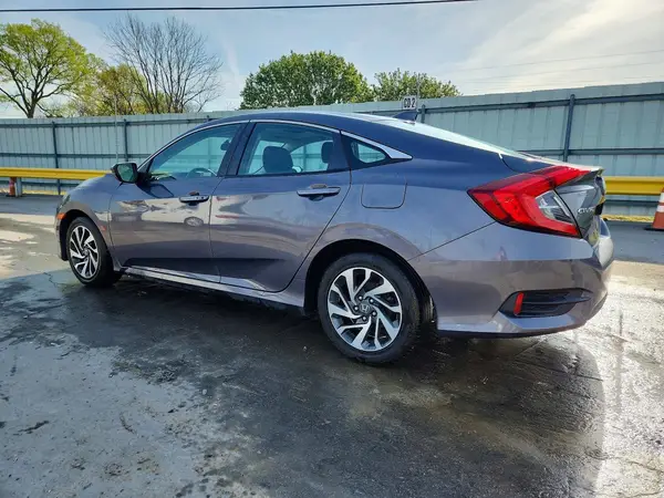 2HGFC2F73JH560028 2018 HONDA CIVIC - Image 2