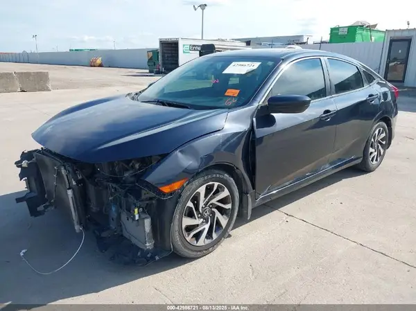 2HGFC2F73JH560398 2018 HONDA CIVIC - Image 2
