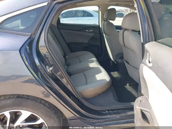2HGFC2F73JH560398 2018 HONDA CIVIC - Image 8