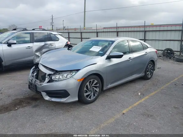 2HGFC2F73JH568856 2018 HONDA CIVIC - Image 2