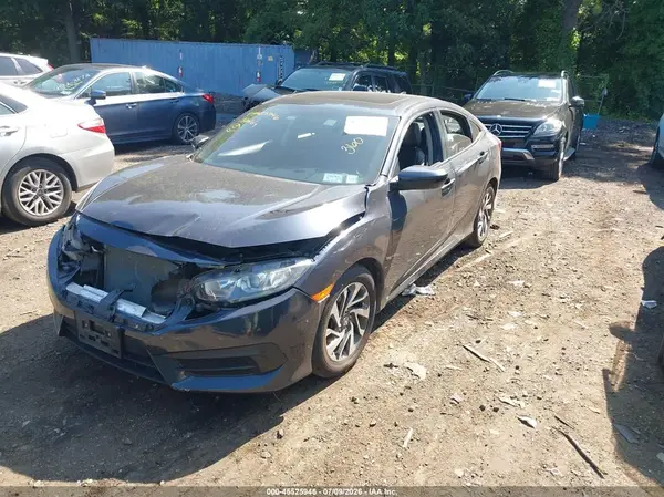 2HGFC2F73JH571725 2018 HONDA CIVIC - Image 2