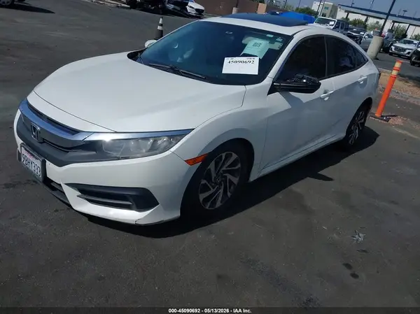 2HGFC2F73JH574818 2018 HONDA CIVIC - Image 2