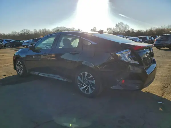 2HGFC2F73JH586094 2018 HONDA CIVIC - Image 2