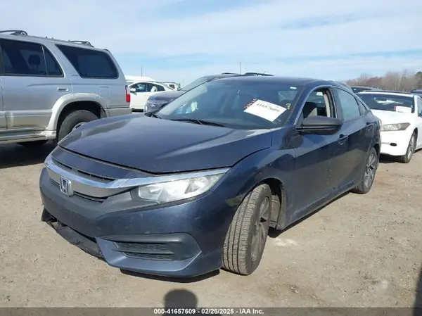 2HGFC2F73JH586239 2018 HONDA CIVIC - Image 2