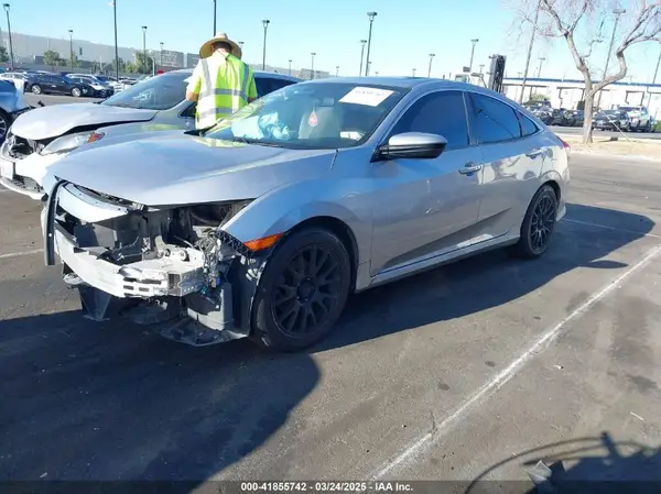 2HGFC2F73JH596723 2018 HONDA CIVIC - Image 2