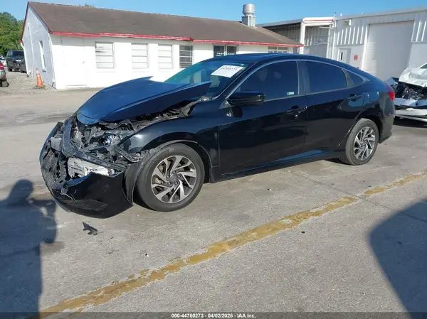 2HGFC2F73JH605551 2018 HONDA CIVIC - Image 2
