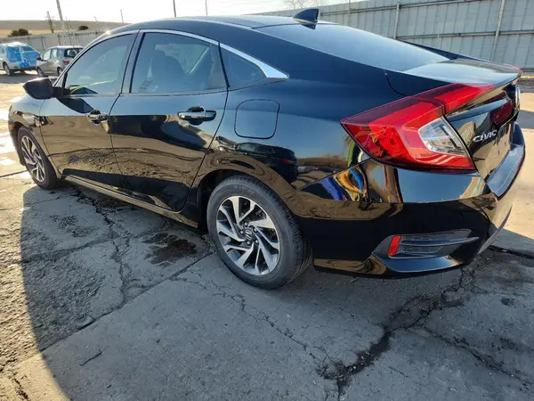 2HGFC2F74HH524665 2017 HONDA CIVIC - Image 2