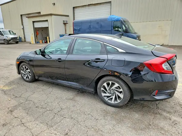 2HGFC2F74HH531194 2017 HONDA CIVIC - Image 2