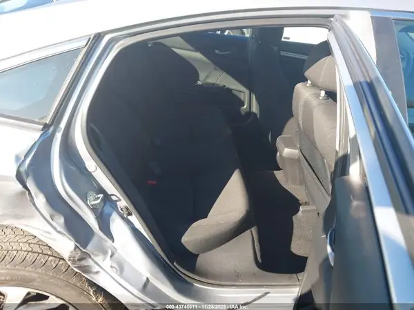 2HGFC2F74JH502610 2018 HONDA CIVIC - Image 8