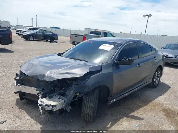 2HGFC2F74JH502901 2018 HONDA CIVIC - Image 2