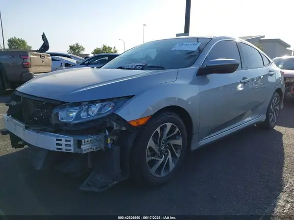 2HGFC2F74JH509475 2018 HONDA CIVIC - Image 2