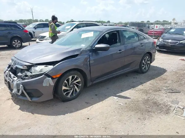 2HGFC2F74JH512909 2018 HONDA CIVIC - Image 2