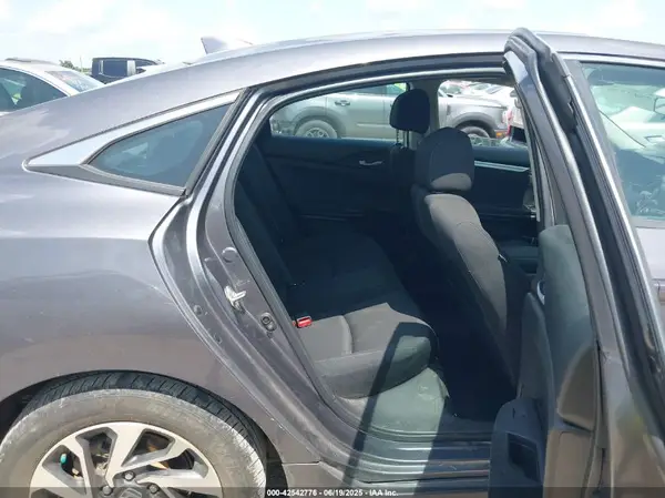 2HGFC2F74JH512909 2018 HONDA CIVIC - Image 8