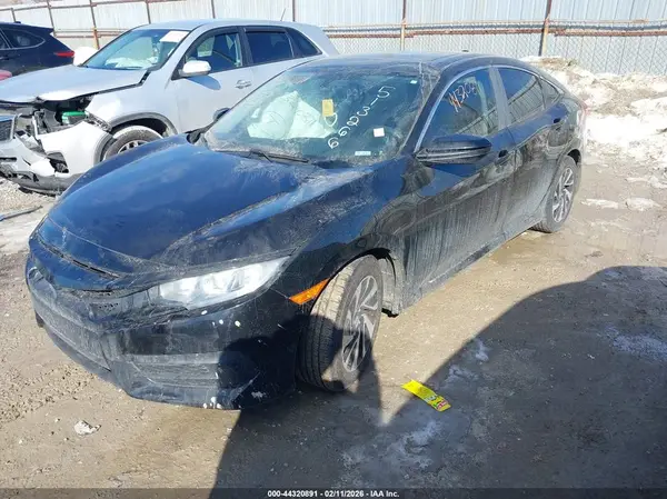 2HGFC2F74JH513266 2018 HONDA CIVIC - Image 2