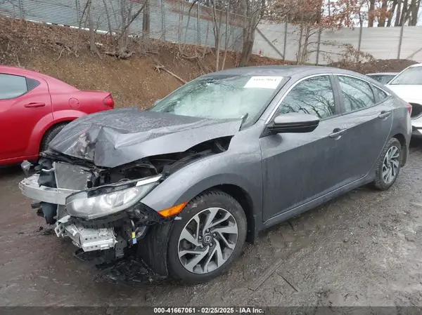 2HGFC2F74JH517205 2018 HONDA CIVIC - Image 2