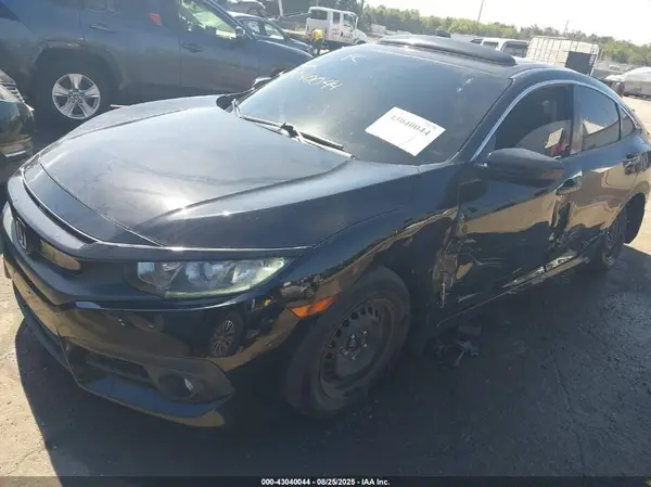 2HGFC2F74JH519794 2018 HONDA CIVIC - Image 2