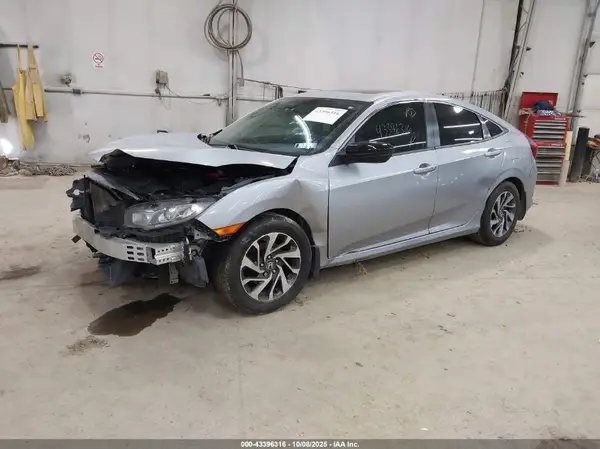 2HGFC2F74JH521013 2018 HONDA CIVIC - Image 2