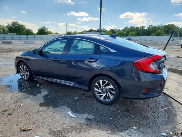 2HGFC2F74JH522596 2018 HONDA CIVIC - Image 2