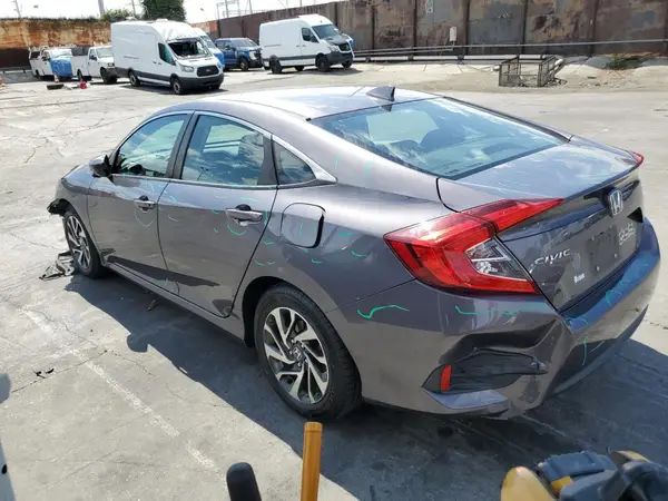 2HGFC2F74JH522856 2018 HONDA CIVIC - Image 2
