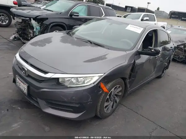 2HGFC2F74JH524090 2018 HONDA CIVIC - Image 2