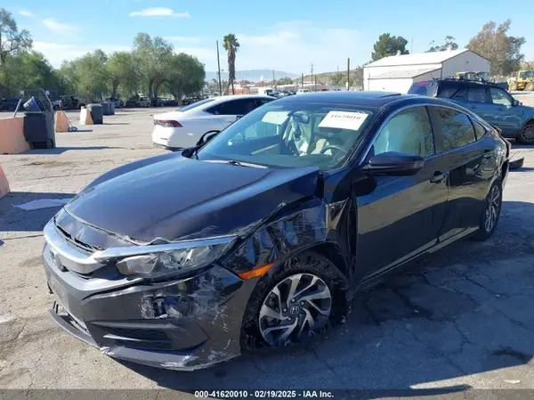 2HGFC2F74JH526826 2018 HONDA CIVIC - Image 2