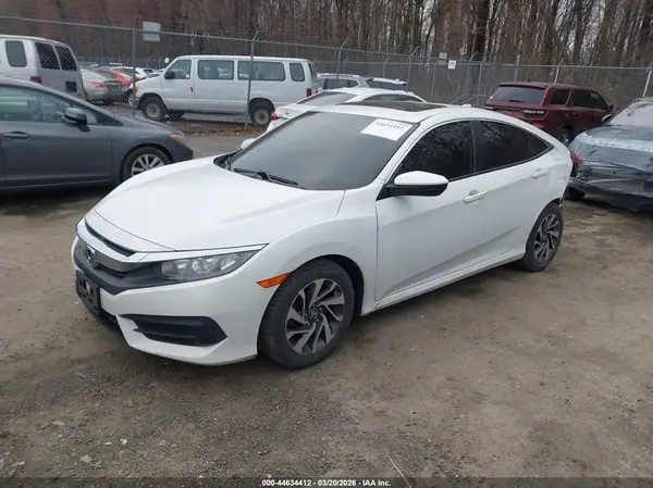 2HGFC2F74JH528219 2018 HONDA CIVIC - Image 2