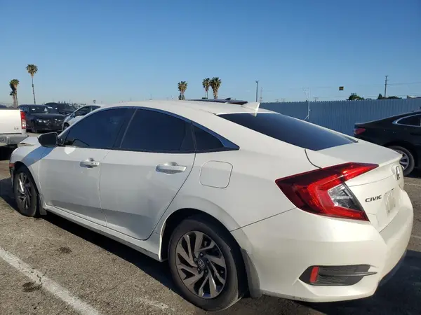 2HGFC2F74JH532187 2018 HONDA CIVIC - Image 2