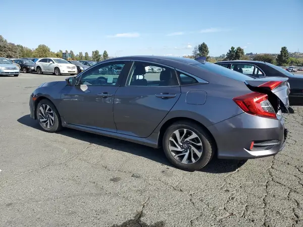 2HGFC2F74JH532657 2018 HONDA CIVIC - Image 2